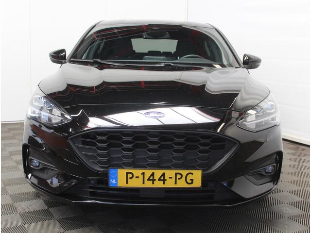 Ford FOCUS 1.0 EcoBoost Automaat ST-LINE | CARPLAY | CAMERA | NAVIGATIE | LMV18" | PRIVACY GLASS