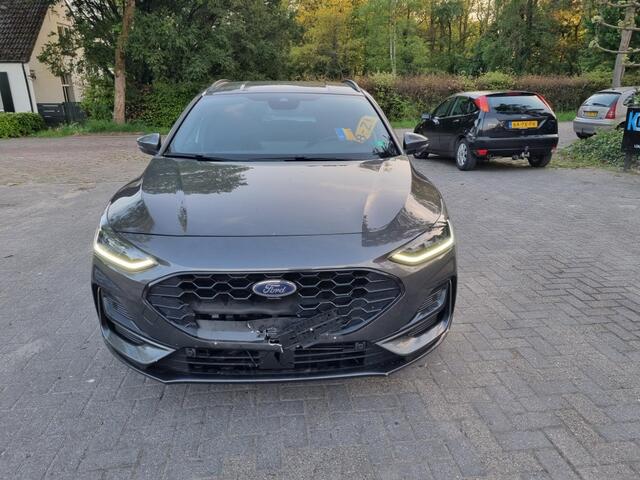 Ford FOCUS 1.0 EBH ST Line X Aut. Led Navi Stoelverw.