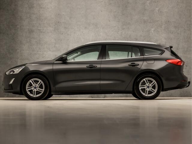 Ford FOCUS Wagon 1.0 EcoBoost ST Line (APPLE CARPLAY, GROOT NAVI, STUUR/STOELVERWARMING, CLIMATE, SPORTSTOELEN, PARKEERSENSOREN, KEYLESS, TREKHAAK, NIEUWSTAAT)