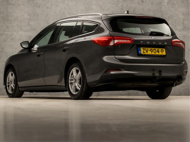 Ford FOCUS Wagon 1.0 EcoBoost ST Line (APPLE CARPLAY, GROOT NAVI, STUUR/STOELVERWARMING, CLIMATE, SPORTSTOELEN, PARKEERSENSOREN, KEYLESS, TREKHAAK, NIEUWSTAAT)