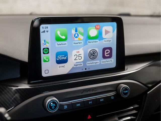 Ford FOCUS 1.0 EcoBoost ST Line (APPLE CARPLAY, GROOT NAVI, STUUR/STOELVERWARMING, SPORTSTOELEN, PARKEERSENSOREN, CLIMATE, NIEUWE APK, LM VELGEN, CRUISE, NIEUWSTAAT)