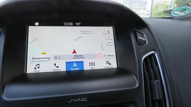 Ford FOCUS Wagon 1.0 ST-Line 125PK,NAVI,AFNEEMBARE TREKHAAK,CRUISE,PARKEERHULP,VOORRUIT VERWARMING.