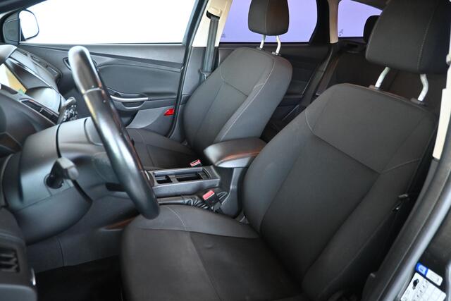 Ford FOCUS Wagon 1.0 Lease Edition Climate control Navigatie Cruise control Goed onderhouden Inruil Mogelijk!
