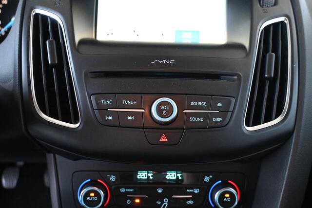 Ford FOCUS Wagon 1.0 Lease Edition Climate control Navigatie Cruise control Goed onderhouden Inruil Mogelijk!