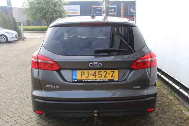 Ford FOCUS Wagon 1.0 Titanium Airco l Parkeer sensoren l Electrische ramen