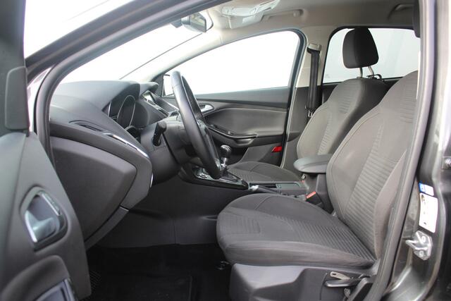 Ford FOCUS Wagon 1.0 Titanium Airco l Parkeer sensoren l Electrische ramen