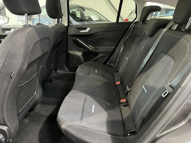 Ford FOCUS Wagon EcoBoost Hybrid 155 pk Active | Pano | Winter Pack | Camera | Adapt. cruise | Camera | Draadloos Apple Carplay |