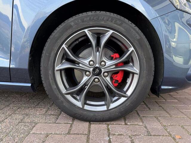 Ford FOCUS 155pk EcoBoost Hybrid ST Line X Navi Camera Digitaal Dashboard ST Dakspoiler NL-Auto 5drs