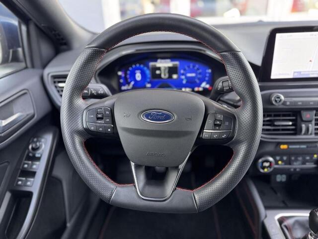 Ford FOCUS 155pk EcoBoost Hybrid ST Line X Navi Camera Digitaal Dashboard ST Dakspoiler NL-Auto 5drs