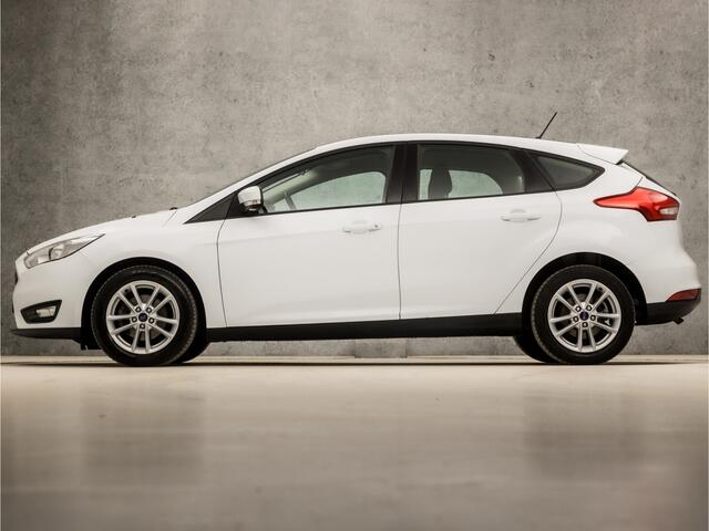 Ford FOCUS 1.0 Sport (APPLE CARPLAY, NAVIGATIE, LM VELGEN, PARKEERSENSOREN, SPORTSTOELEN, CRUISE, ELEK PAKKET, NIEUWSTAAT)