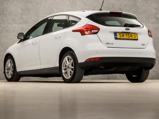 Ford FOCUS 1.0 Sport (APPLE CARPLAY, NAVIGATIE, LM VELGEN, PARKEERSENSOREN, SPORTSTOELEN, CRUISE, ELEK PAKKET, NIEUWSTAAT)
