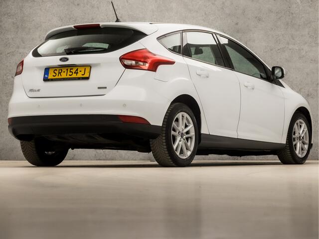 Ford FOCUS 1.0 Sport (APPLE CARPLAY, NAVIGATIE, LM VELGEN, PARKEERSENSOREN, SPORTSTOELEN, CRUISE, ELEK PAKKET, NIEUWSTAAT)