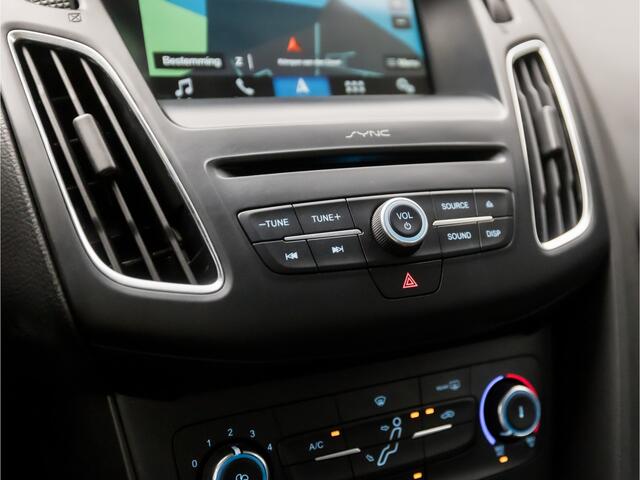 Ford FOCUS 1.0 Sport (APPLE CARPLAY, NAVIGATIE, LM VELGEN, PARKEERSENSOREN, SPORTSTOELEN, CRUISE, ELEK PAKKET, NIEUWSTAAT)