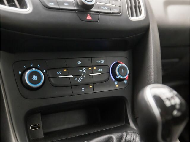 Ford FOCUS 1.0 Sport (APPLE CARPLAY, NAVIGATIE, LM VELGEN, PARKEERSENSOREN, SPORTSTOELEN, CRUISE, ELEK PAKKET, NIEUWSTAAT)