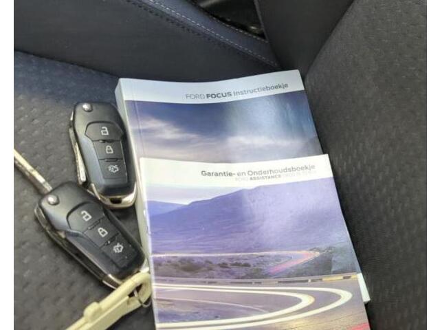 Ford FOCUS Wagon 1.5D 120PK Euro6 Trend Edition Business /Trekhaak / Airco / Stoel-Stuurverwarming / Navigatie / Pdc.V+A / Radio multimedia /