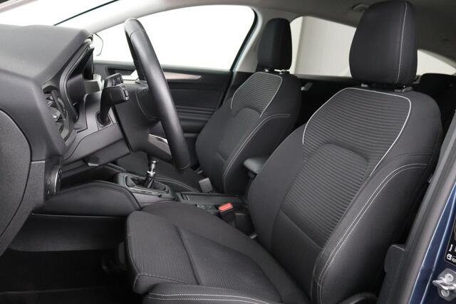 Ford FOCUS 1.5 EcoBoost Titanium | Stoel & stuurverwarming | Adaptive cruise | Full LED | Camera | Trekhaak | Carplay | Climate control