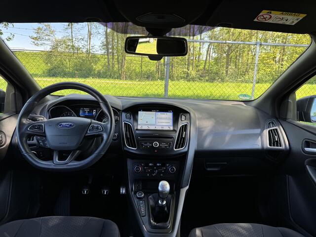 Ford FOCUS Wagon 1.5 EB 150PK ST-Line | 1.500KG TREKKEN | DEALER OND. | CRUISE | CLIMA | NAVI |