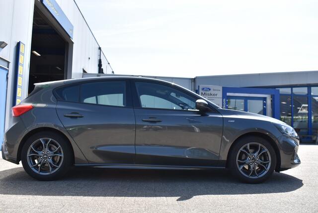 Ford FOCUS 1.0 EcoB. ST L. Bns Winter-Comfort pack