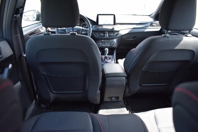 Ford FOCUS 1.0 EcoB. ST L. Bns Winter-Comfort pack