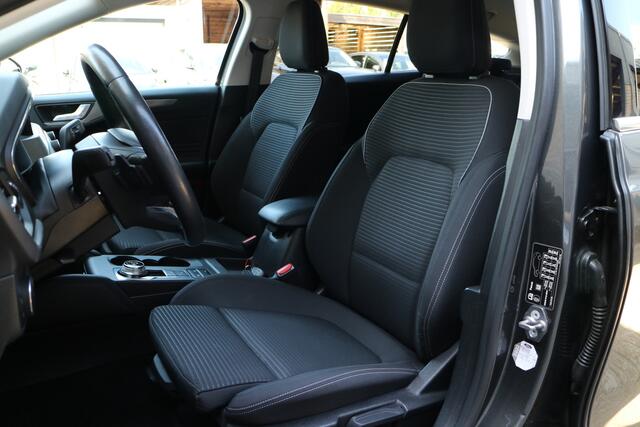 Ford FOCUS Wagon 1.5 EcoBoost Titanium | LED | Automaat! | Trekhaak! |