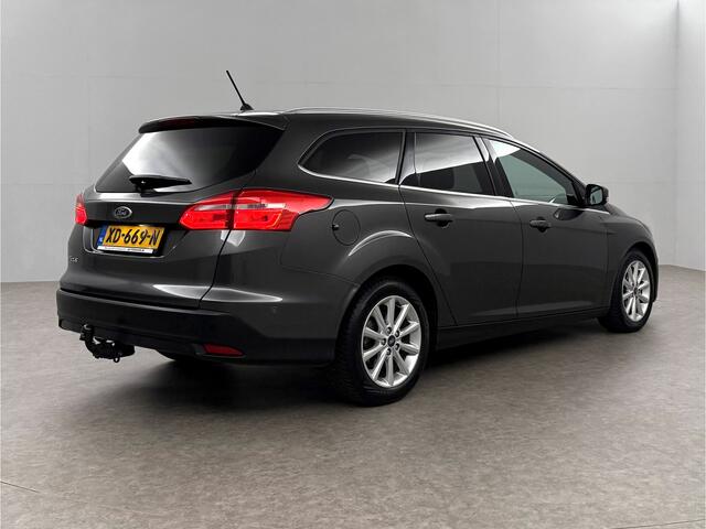 Ford FOCUS 1.5 TDCI Titanium Clima Carplay Camera Cruise LED Trekhaak Navigatie PDC 16"LMV