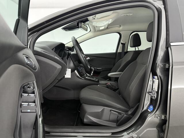 Ford FOCUS 1.5 TDCI Titanium Clima Carplay Camera Cruise LED Trekhaak Navigatie PDC 16"LMV