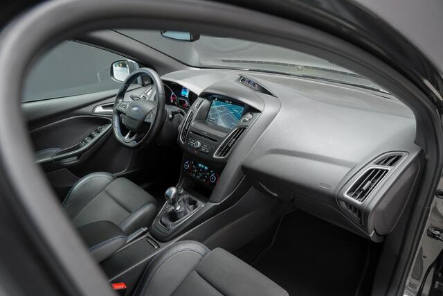 Ford FOCUS RS 2.3 350pk |19" Tec|launch control|Sony|Apple Carplay|camera|bi-xenon|cruise control|winterpack|DAB|