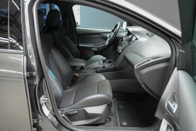 Ford FOCUS RS 2.3 350pk |19" Tec|launch control|Sony|Apple Carplay|camera|bi-xenon|cruise control|winterpack|DAB|