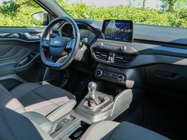 Ford FOCUS 1.0 126PK EcoBoost ST Line Business | NAVIGATIE | CRUISE CONTROL |