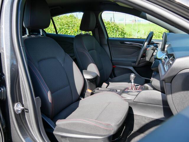 Ford FOCUS 1.0 126PK EcoBoost ST Line Business | NAVIGATIE | CRUISE CONTROL |