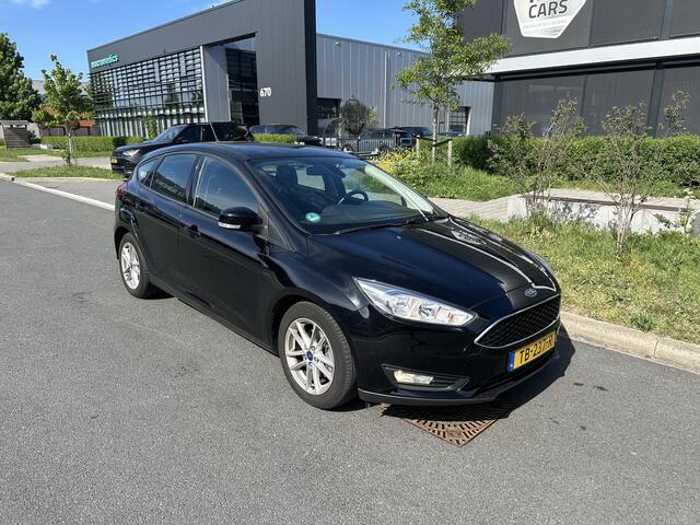 Ford FOCUS 1.0 5 Drs Edition ECC, Carplay, Navi, Cruise