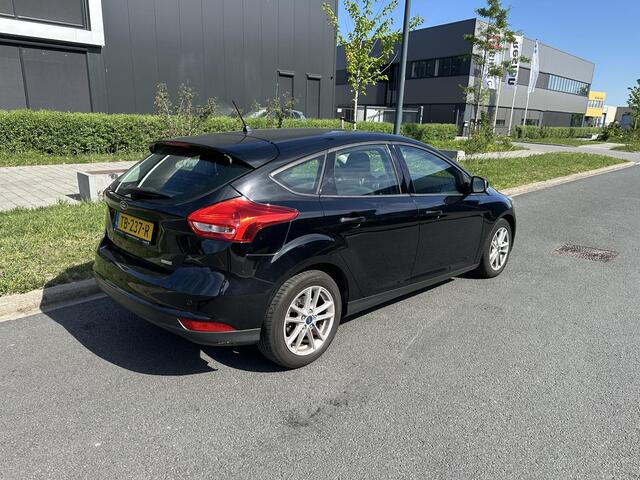 Ford FOCUS 1.0 5 Drs Edition ECC, Carplay, Navi, Cruise
