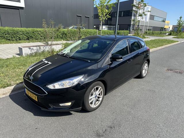 Ford FOCUS 1.0 5 Drs Edition ECC, Carplay, Navi, Cruise