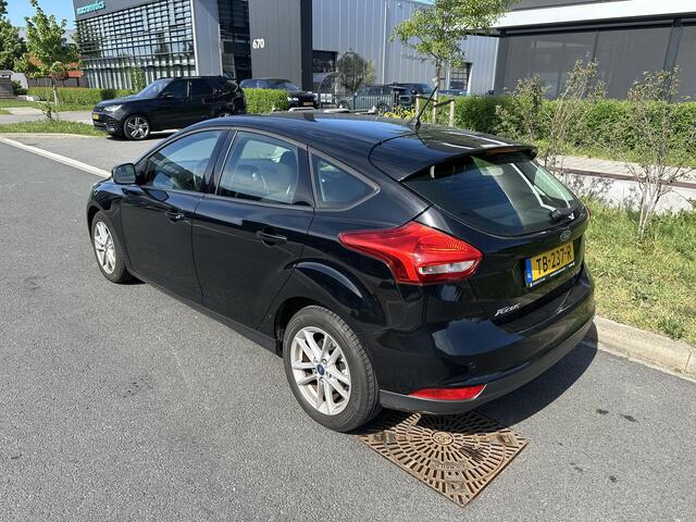 Ford FOCUS 1.0 5 Drs Edition ECC, Carplay, Navi, Cruise