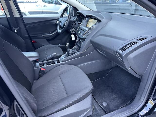 Ford FOCUS 1.0 5 Drs Edition ECC, Carplay, Navi, Cruise