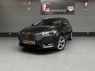 ford-focus-wagon-1.5-titanium-navi-