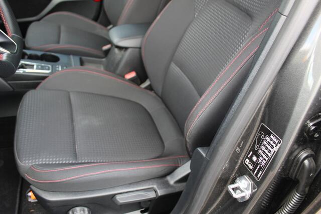 Ford FOCUS 1.0 EcoBoost Titanium X Business Automaat Trekhaak Stoel-Stuur - Voorruit verwarming
