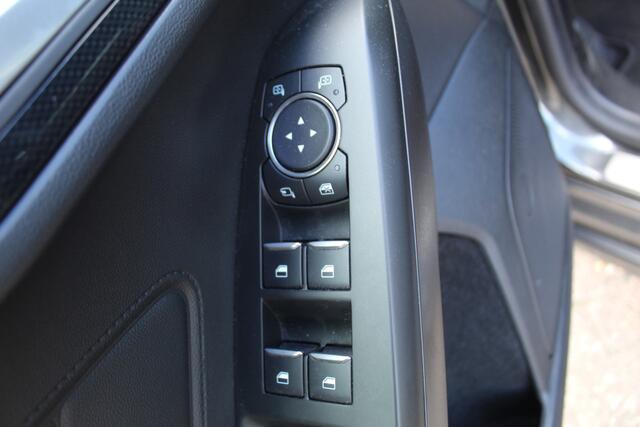 Ford FOCUS 1.0 EcoBoost Titanium X Business Automaat Trekhaak Stoel-Stuur - Voorruit verwarming