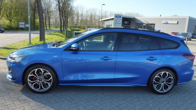 Ford FOCUS Wagon 155pk Hybrid ST Line X 18i Trekhaak vol leder alle Packs bomvol nieuw 47.500,-