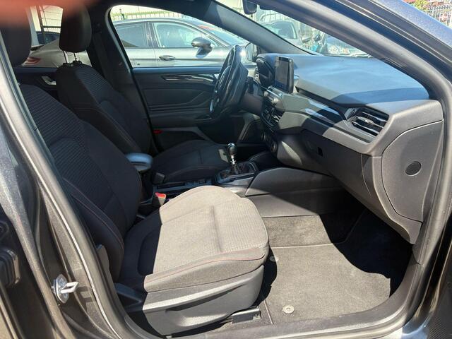 Ford FOCUS Wagon 1.0 EcoBoost ST Line Business