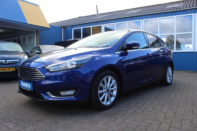Ford FOCUS 1.0i "Titanium" Cruise - Navi - Automaat !!! 125 Pk