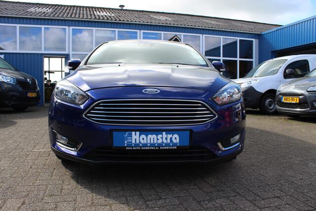 Ford FOCUS 1.0i "Titanium" Cruise - Navi - Automaat !!! 125 Pk