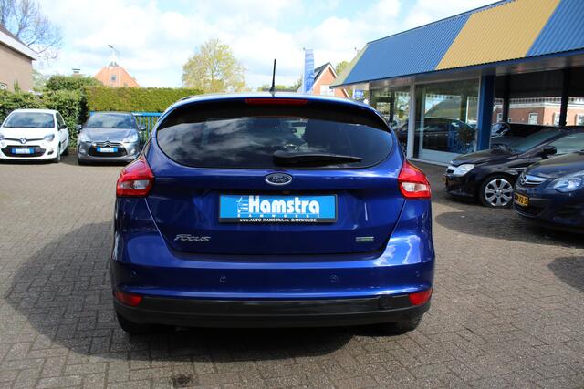 Ford FOCUS 1.0i "Titanium" Cruise - Navi - Automaat !!! 125 Pk