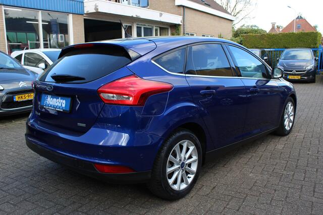 Ford FOCUS 1.0i "Titanium" Cruise - Navi - Automaat !!! 125 Pk