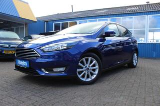 ford-focus-1.0i-"titanium"-cruise--