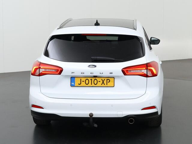Ford FOCUS Wagon 1.0 EcoBoost Titanium X Business | Panoramadak | AGR Stoelen | Standkachel | Winterpack | Trekhaak |