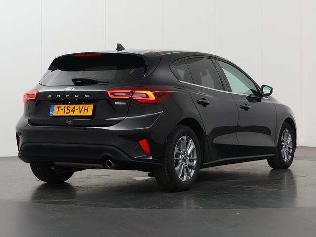 Ford FOCUS 1.0 EcoBoost Hybrid Titanium | Navigatie | Winterpack | Cruise Control Adaptief | Parkeercamera |