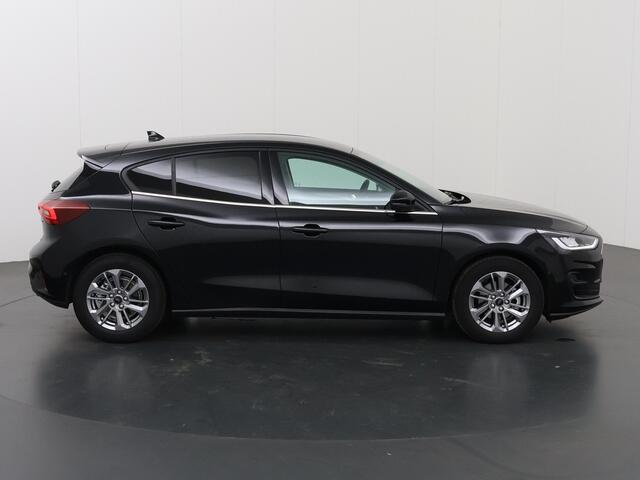 Ford FOCUS 1.0 EcoBoost Hybrid Titanium | Navigatie | Winterpack | Cruise Control Adaptief | Parkeercamera |