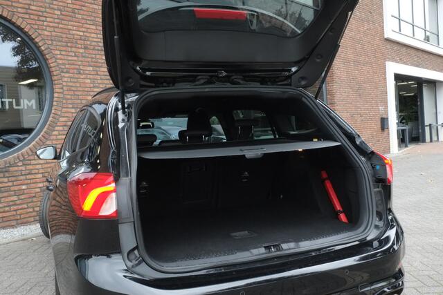 Ford FOCUS Wagon 2.0 EcoBlue ST Line X Business Trekhaak, Achteruitrijcamera, ACC