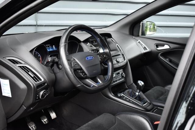 Ford FOCUS 2.3 RS 350pk | Milltek | Recaro Schaalstoelen | Camera | Stuurverwarming |